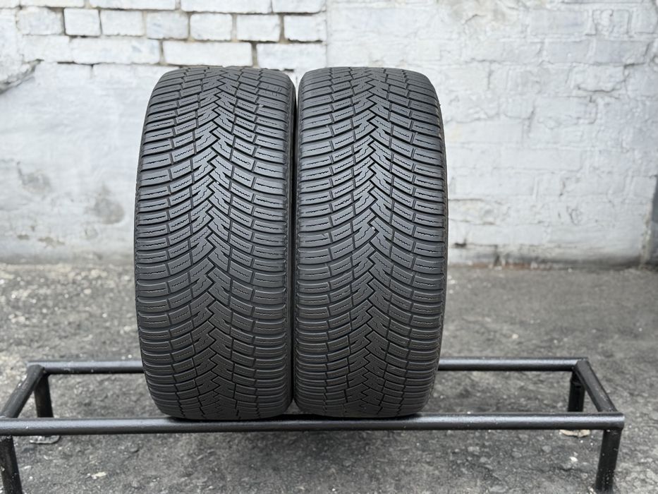 Всесезонні шини‼️235/40 R19 Pirelli Cinturato AllSeasons SF2 96Y 7.0мм 2022рік