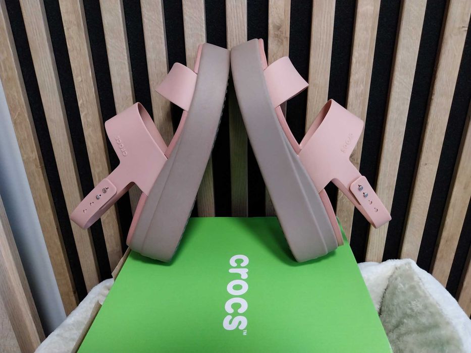 Crocs sandałki r.  W8 38 pudrowy różowy