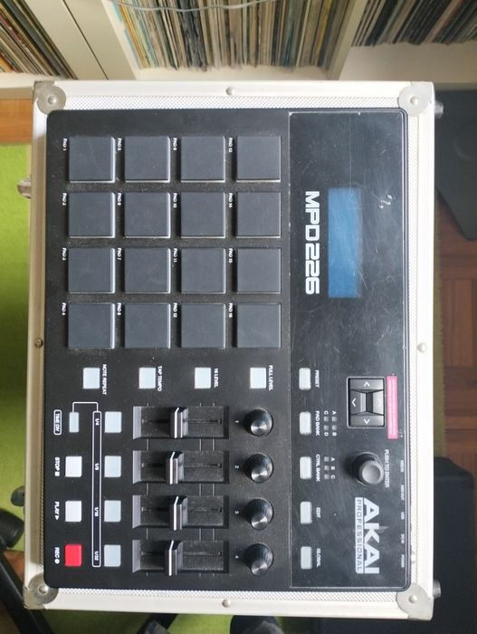 Controlador USB AKAI MPD-226