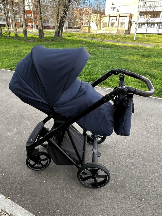 Коляска    Roan ivi 2 в 1