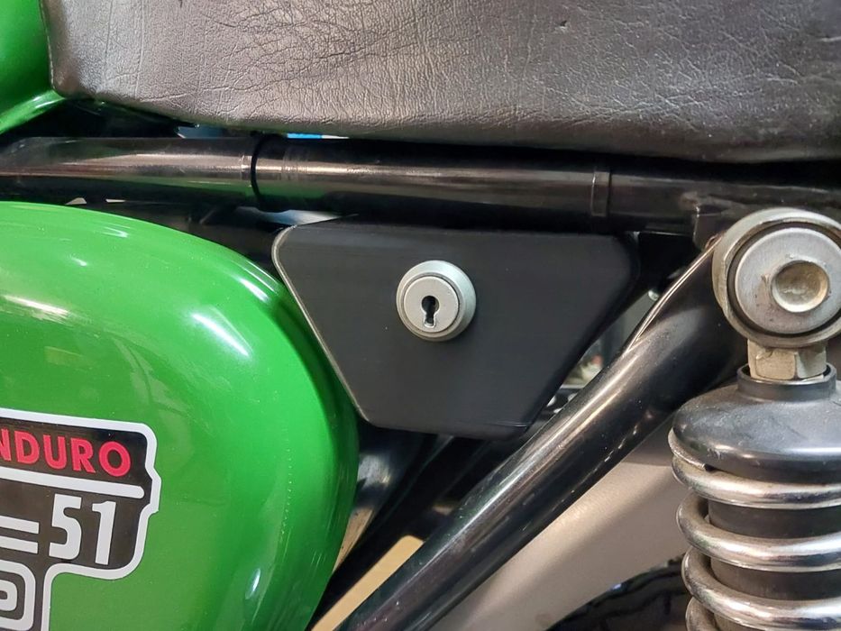 Schowek skrzynka narzędziowa Simson S50 S51 S60 S70 S80 Enduro