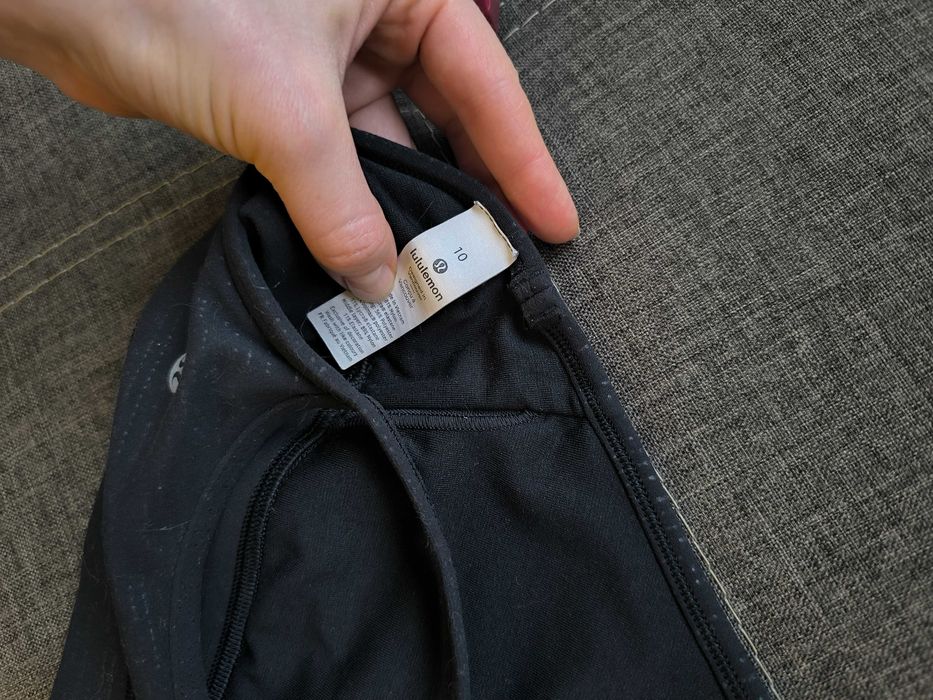 Топ Lululemon спортивний