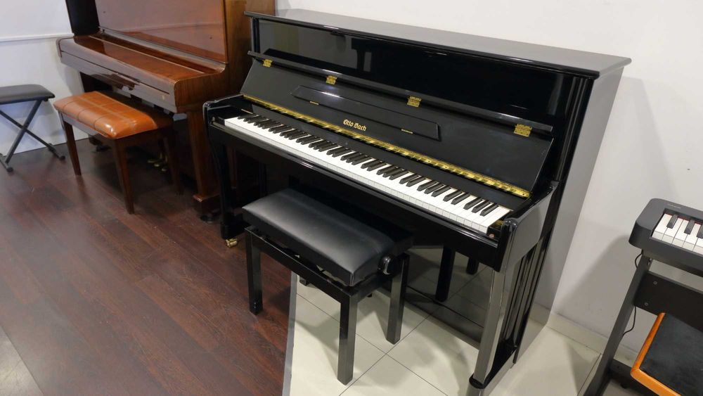 Piano Vertical Otto Bach UP-110 Preto Brilhante | Como Novo | Viseu