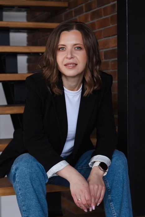 Практичний психолог, член Національної психологічної асоціації.