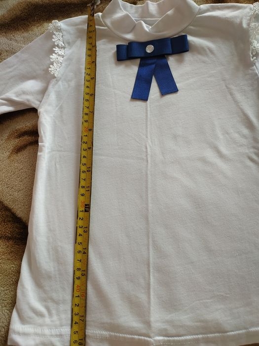 Кофта (блуза) на дівчинку. Ідеальний стан