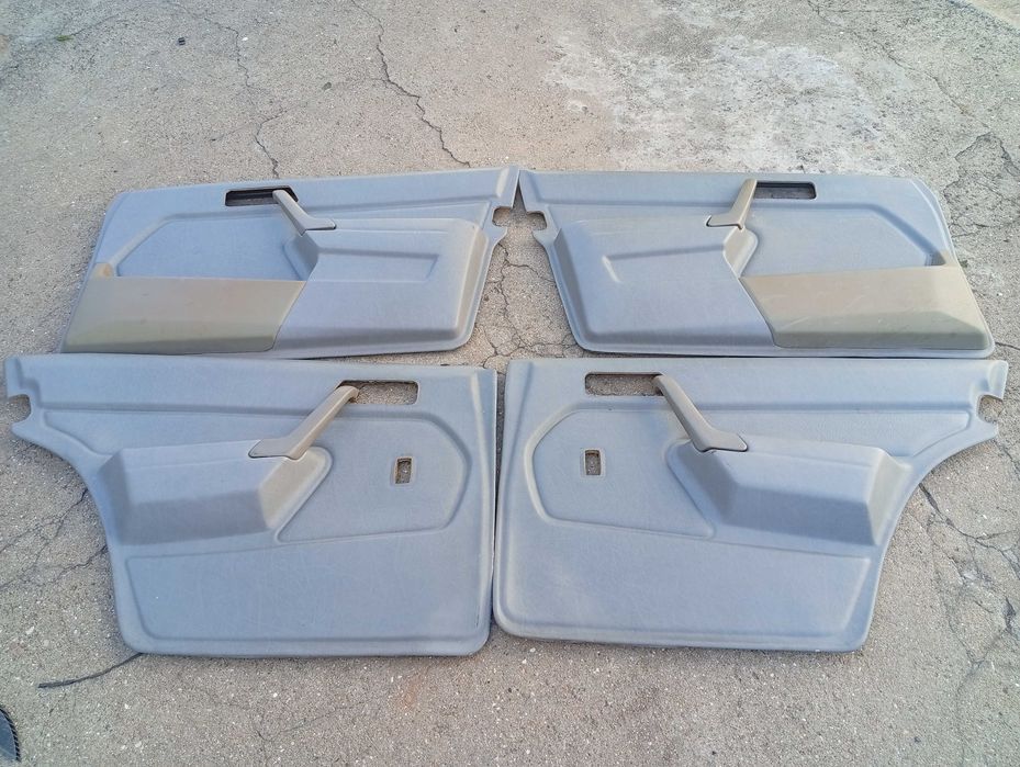 Mercedes 190 W201 - Conjunto bancos e quartelas