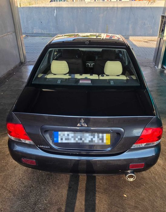 Mitsubishi Lancer 1.3 de 2005 com 123.000km