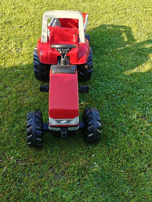 Traktor na pedały z przyczepą