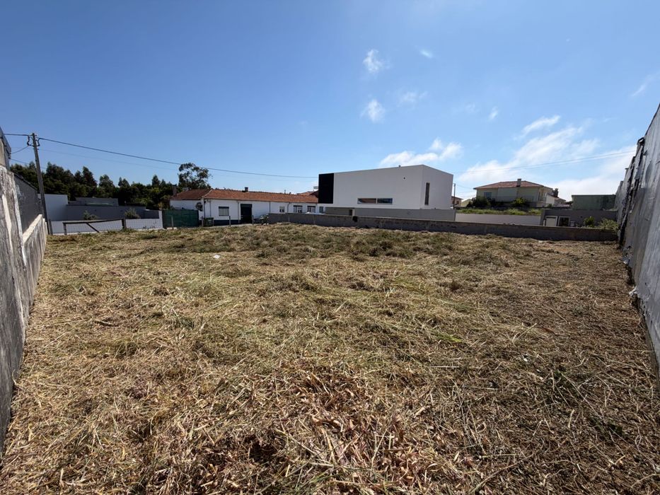 Terreno para Construção com Projeto Aprovado para Moradia