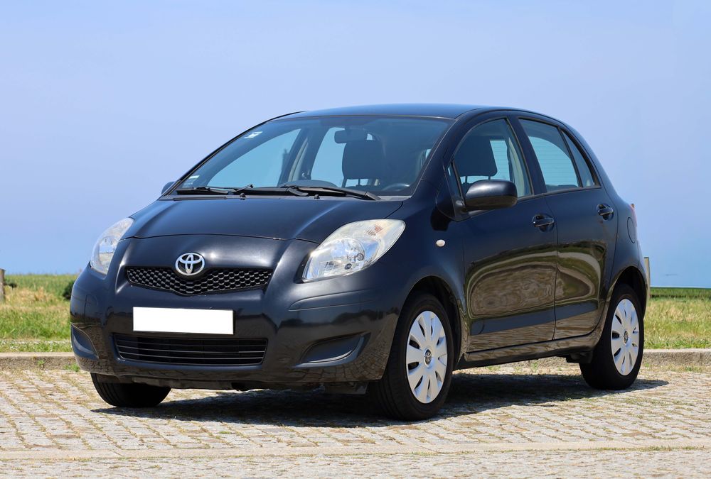 Toyota Yaris 1.0 VVT-i - Desde 90€ /mês