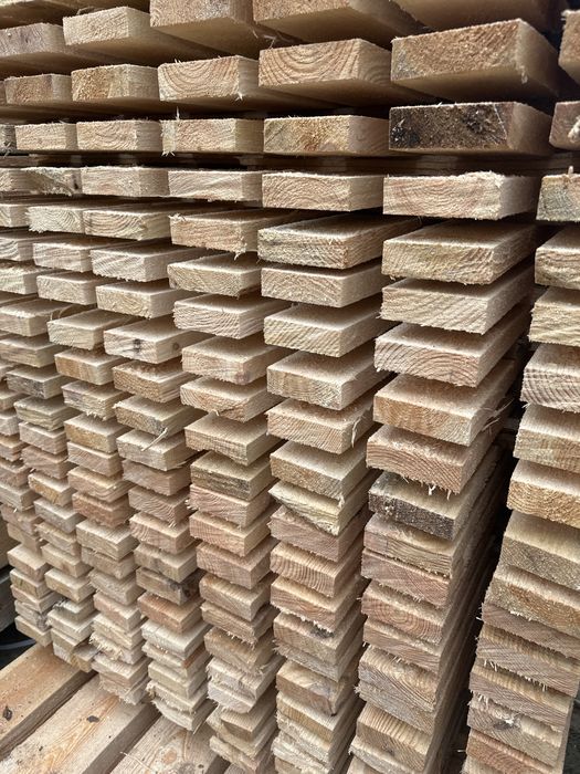 Доска брус обрезная свежепил от 3 до 7,5м в наличии