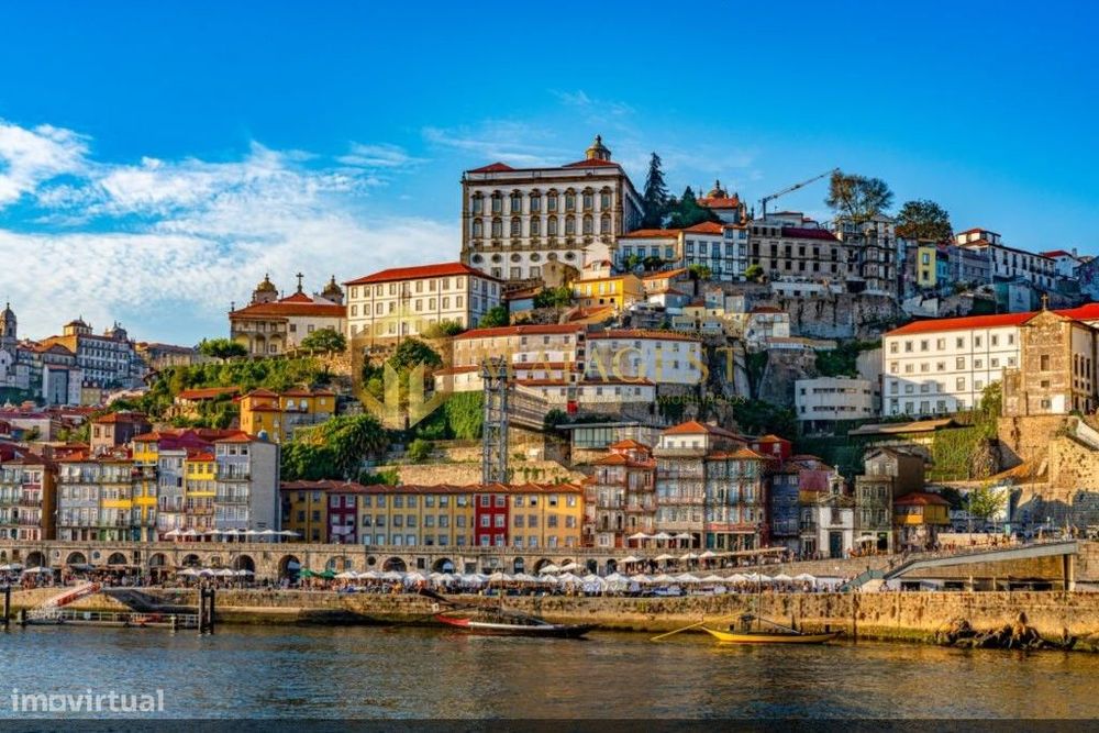 Terrenos no Porto e Gaia para construção em Altura