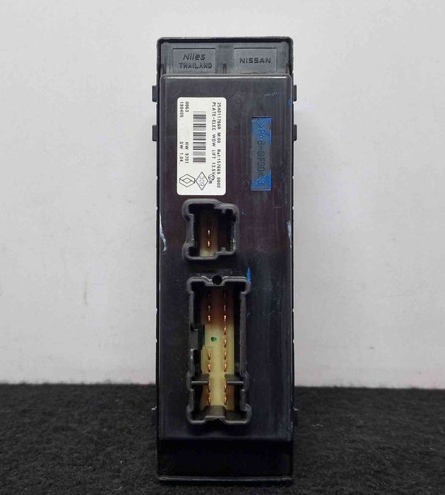 Comando / Botão / Interruptor Vidros Frente Esquerdo 254011766R - RENAULT KADJAR