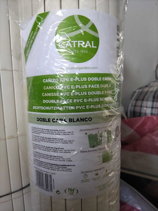 Vedação e Ocultação em Caniço PVC Branco 1,5 x 5 m