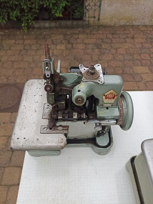 Maszyna do szycia overlock