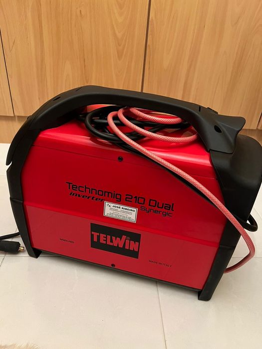 Aparelho de soldar - Telwin TECHNOMIG 210 DUAL SYNERGIC