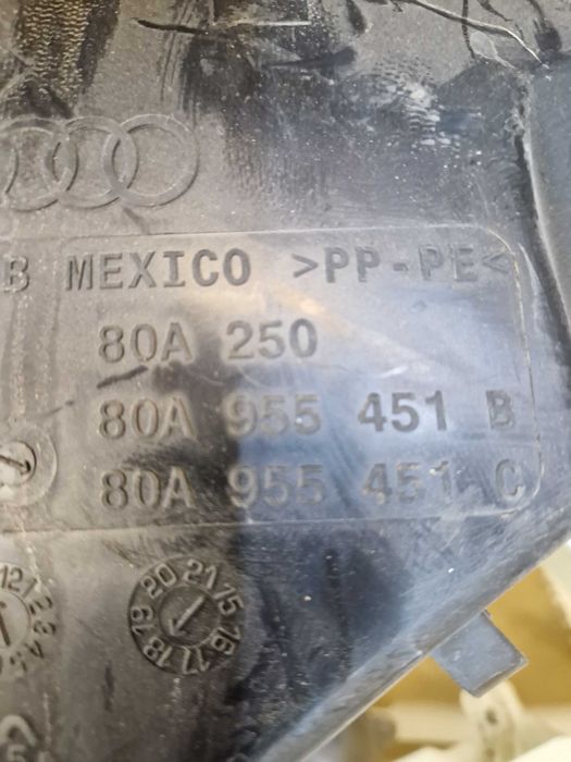 Бачки розширювача омивача до AudiQ7. Q5 2017-2024