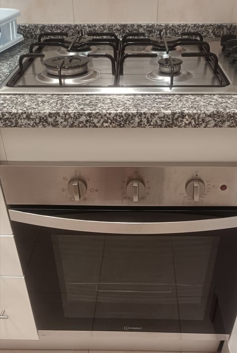 Placa a gás (botija )Teka e forno elétrico Indesit