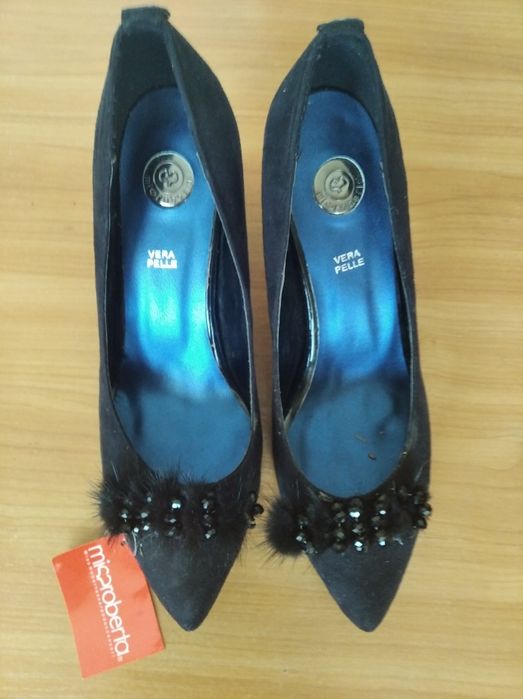 Жіноче взуття в ідеальному стані