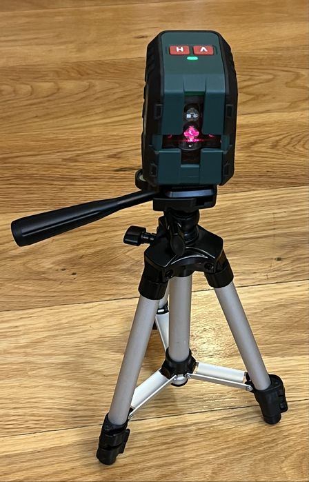 Cross Line Laser ze statywem Parkside