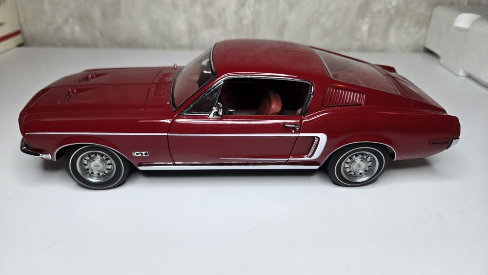 Autoart 1:18 Ford Mustang Shelby GT 350 1968 червоний — дуже детальна модель, стан 5-