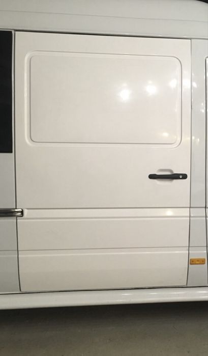 Дверь боковая сдвижная спринтер Mercedes sprinter 1995-2006 LT