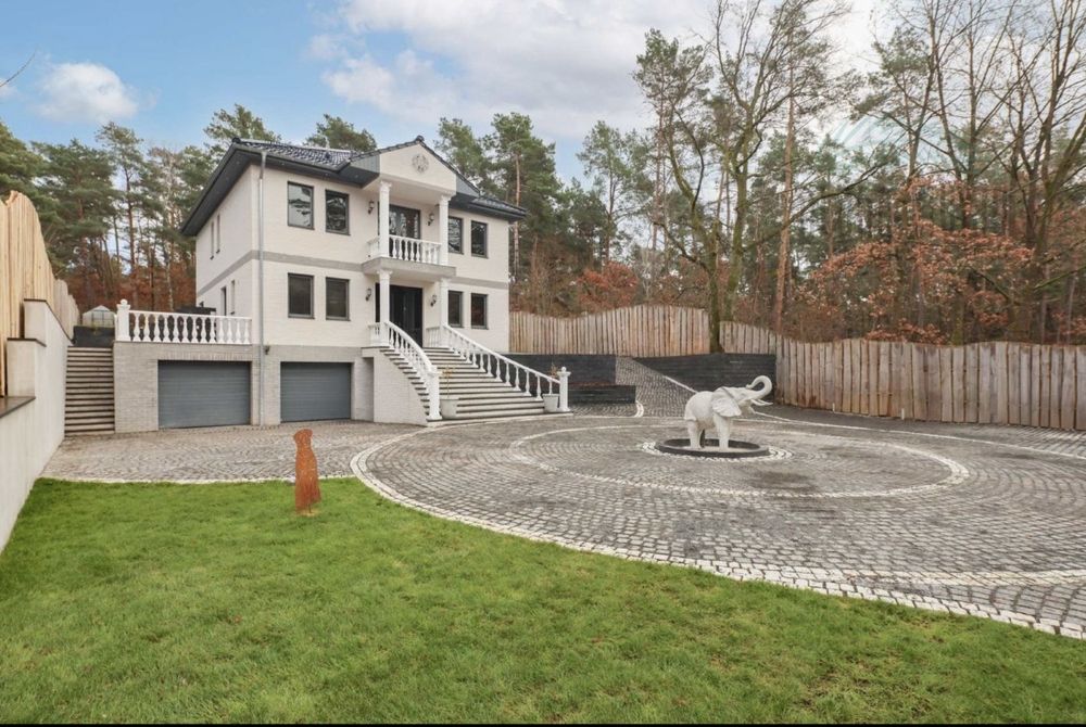 Budowa domu, stan surowy, ustugi budowlane. Brukarstwo