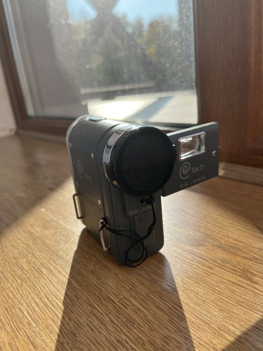 Видеокамера tech