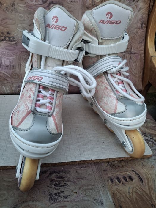 Vendo patins em linha mais capacete