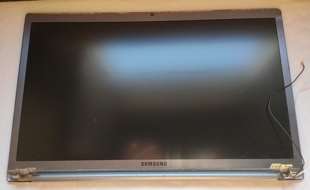 ECRÃ LCD LED  17.3″ 40p Para Portátil