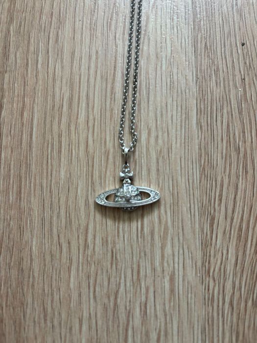 Colar Vivienne Westwood