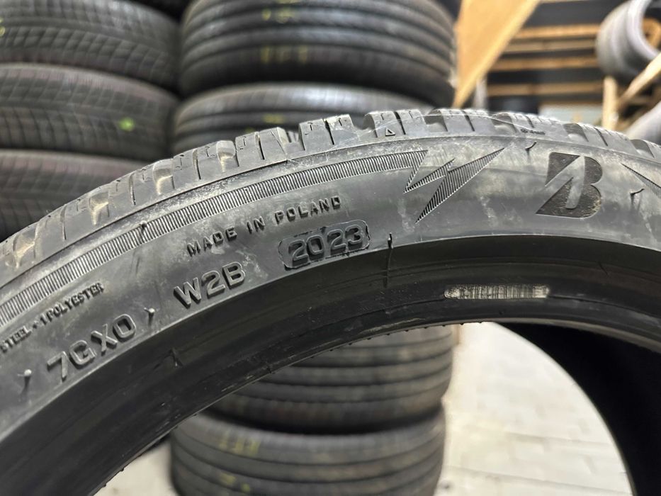 Шини зима 215/45rR18 93V Bridgestone Blizzak LM005 2023 8+mm