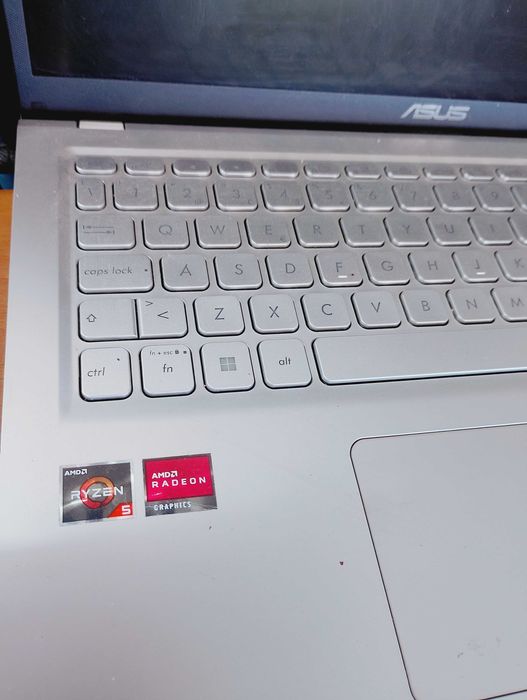 Computador portátil ryzen 5