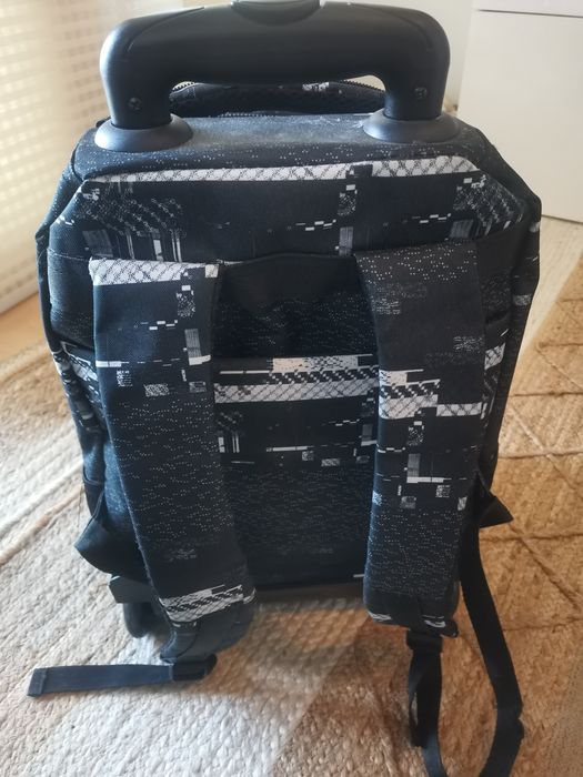 Mochila escolar, Nova, costas+asas ergonómicas+trolley 25€