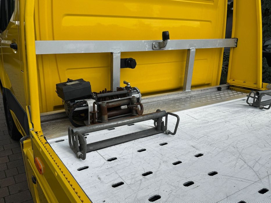 Autolaweta wynajem wypożyczalnia Mercedes sprinter hak 3500kg