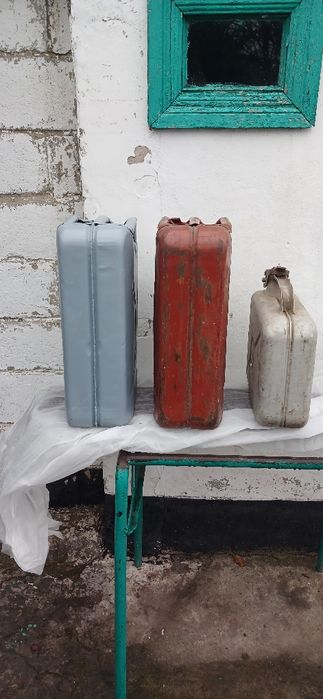 Продам канистры для топлива