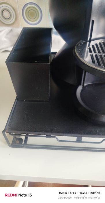 Vendo máquina de café Doce Gusto mais gaveta das cápsulas de café