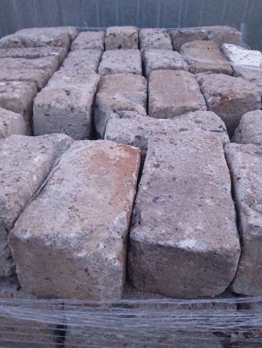 Bloczki betonowe, bruk betonowy stary