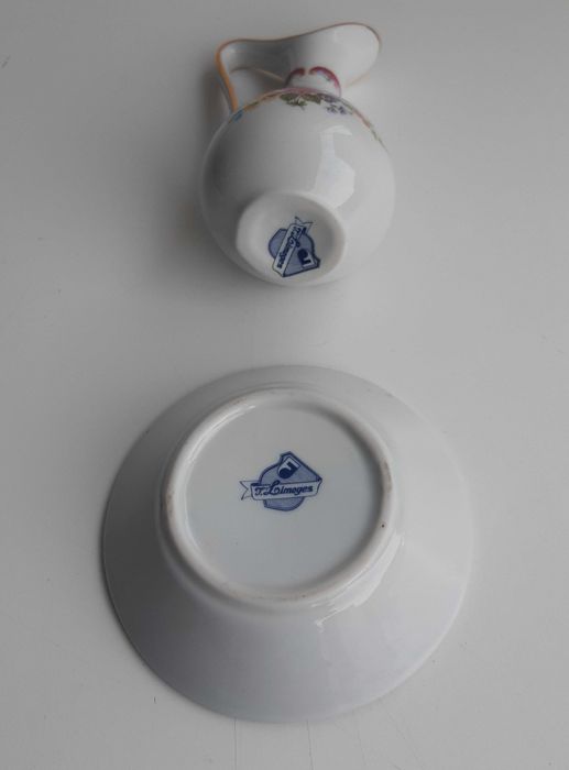 Jarro com Base, pequenas dimensões "T. Limoges"