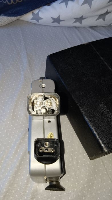 Máquina de filmar YASHICA câmera de 8 milímetros com mala de arrumação original