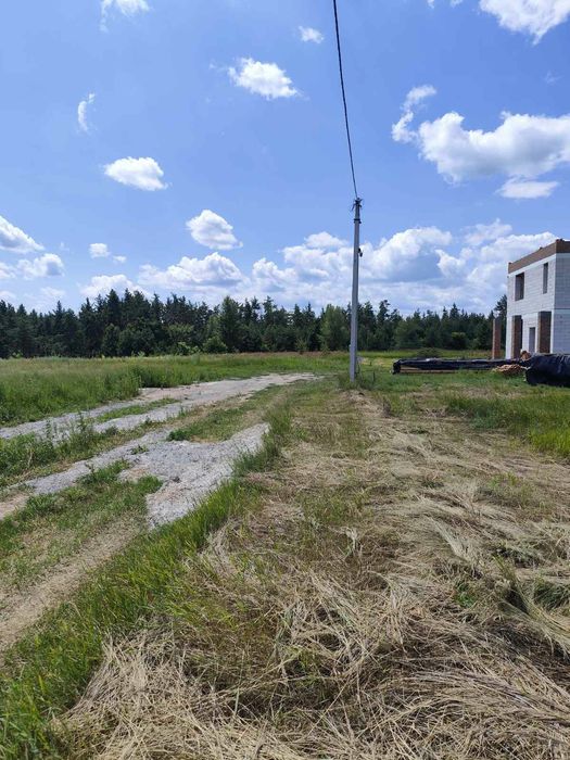 Земельна ділянка 6 соток в мальовничому місці