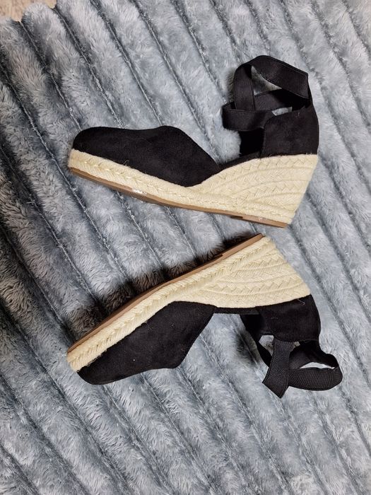Sapatos Pretos de Verão Casuais