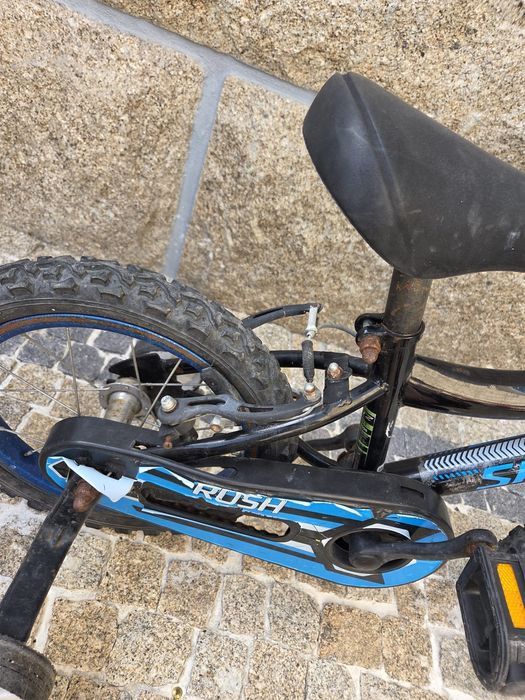 Bicicleta de criança com rodinhas
