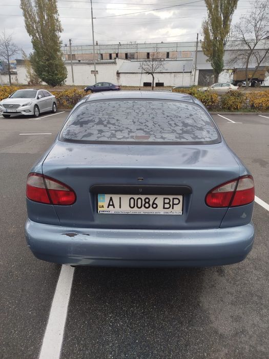 Продам машину ланос єдиний власник