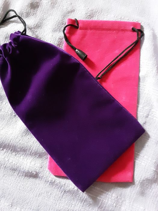 Чохол  для окулярів на затяжці.