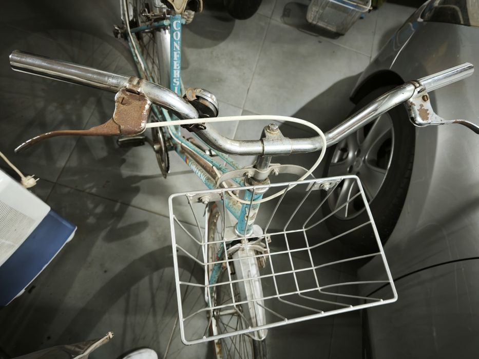 Bicicleta de senhora pasteleira