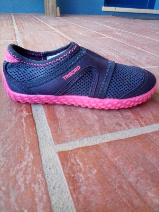 Sapatilhas aquáticas 2 tamanhos 30/31 e 36/37