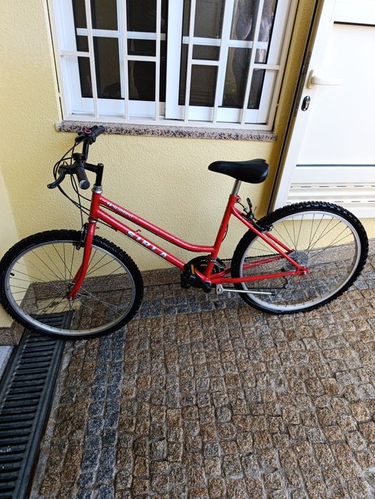 Bicicleta Sirla - Mudanças e Travões Shimano