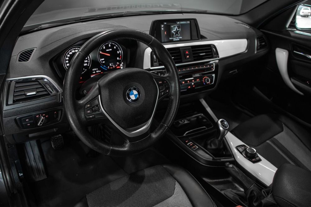 BMW 116d Urban Line 2017 Nacional ( Full Extras )