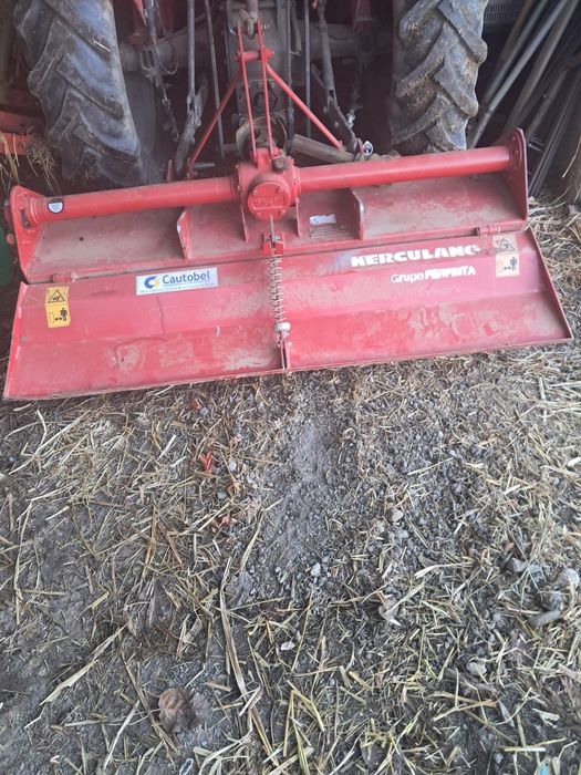 Varias alfaias agrícolas